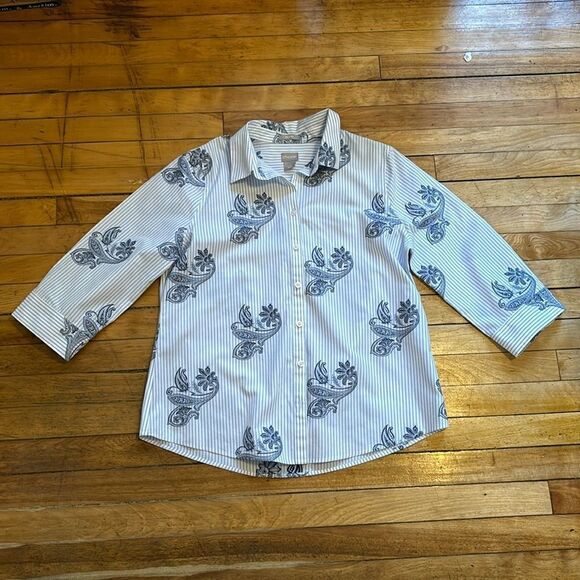 Chico’s Women’s No Iron Blue and White Striped Paisley button up size 1 - Picture 1 of 6